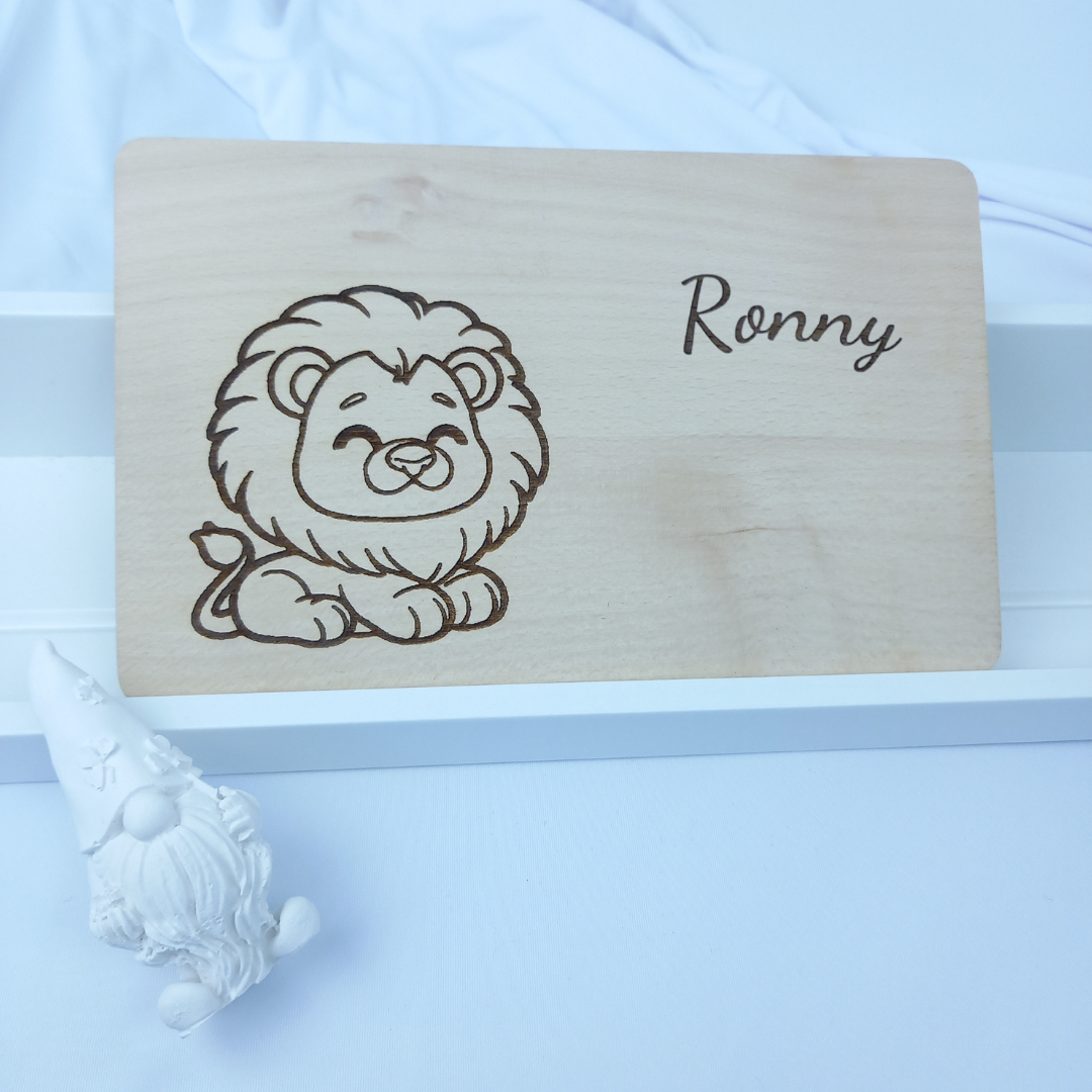 Frühstücksbrettchen / Vesperbrettchen mit Wunschname  Motiv " Löwe"/ Geschenk/ Kindergeburtstag